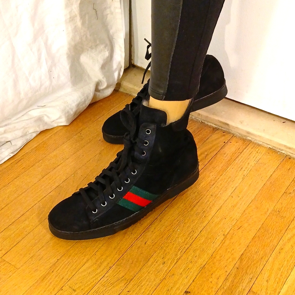 🔥 🔥 Like New Gucci Black Suede & Fur High Top Booties - Picture 13 of 16